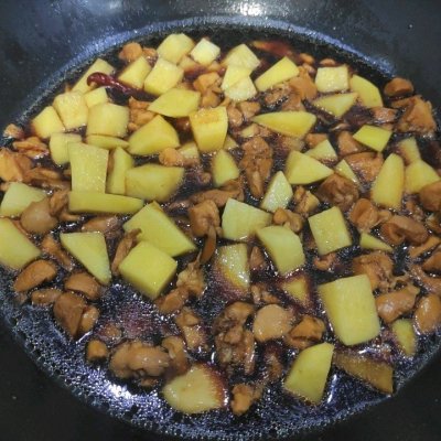 雞腿燉土豆的家常做法,雞腿燉土豆的家常做法步驟