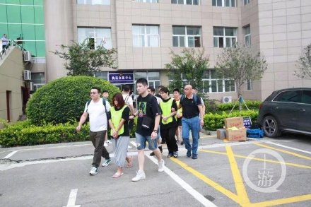 86人操控23个贷款APP一年诈骗6.3亿，恐吓女被害人发裸照催债