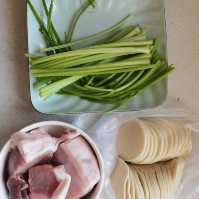 有了这道芹菜肉馅饺子，不爱吃饭的孩子都胃口大开