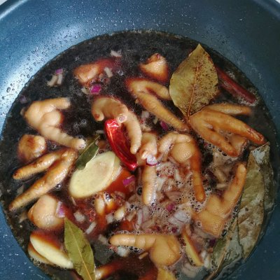 简单快手又下饭的0失败家常鸡爪子吃起来那叫一个香