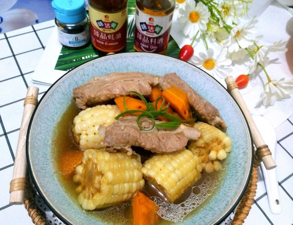 胡蘿卜玉米排骨湯,胡蘿卜玉米排骨湯做法