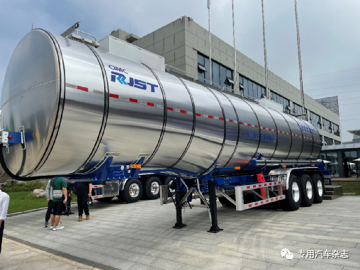 独家｜中集瑞江推出最轻的不锈钢液罐车
