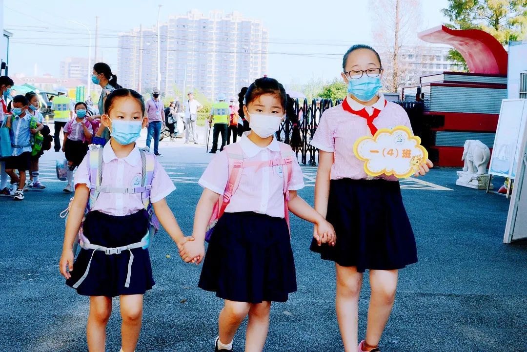 多图预警！骄阳似火，热情如我，12000名浦锦学子迎来开学首日