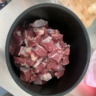 红烧牛肉怎么做好吃又嫩（老少皆爱的红绕牛肉做法）