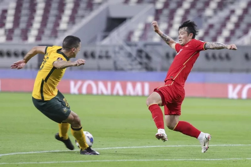 2021國足有沒有進世界杯（第12次沖擊世界杯，中國男足帶了一件新衣服）