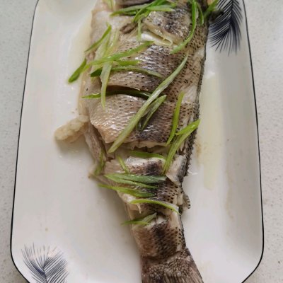 清蒸海鱸魚做法,清蒸海鱸魚做法和步驟家常做法