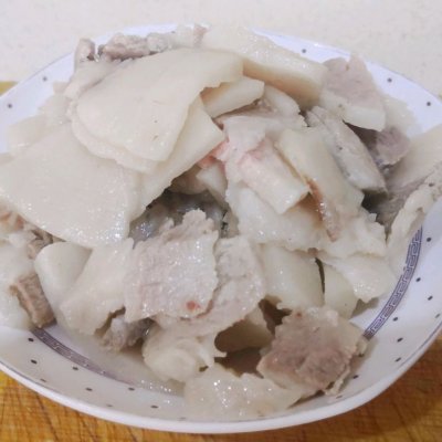 酸菜燉白肉,酸菜燉白肉的做法