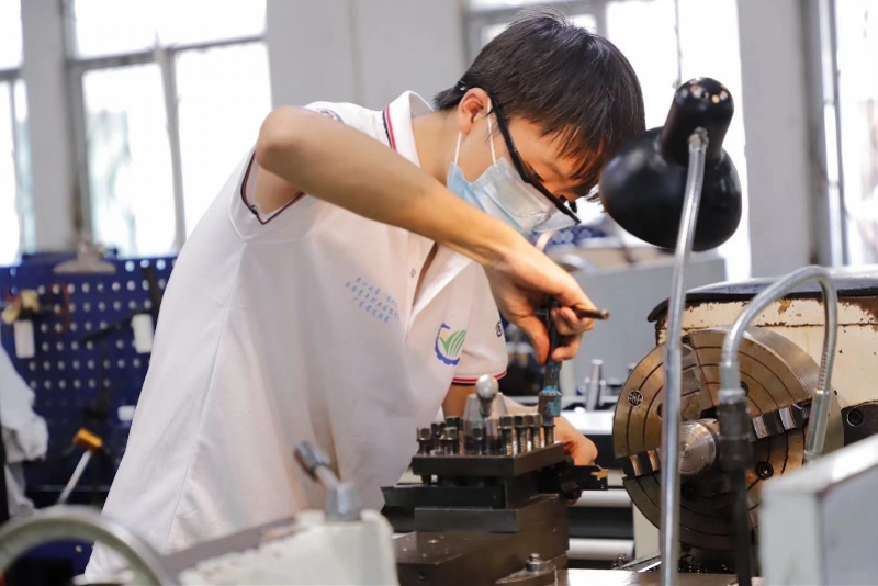 00后技能好手来了！“振兴杯”广东选拔赛启幕