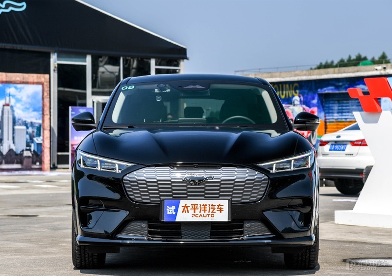 这台纯电野马，开起来竟然比跑车还爽？