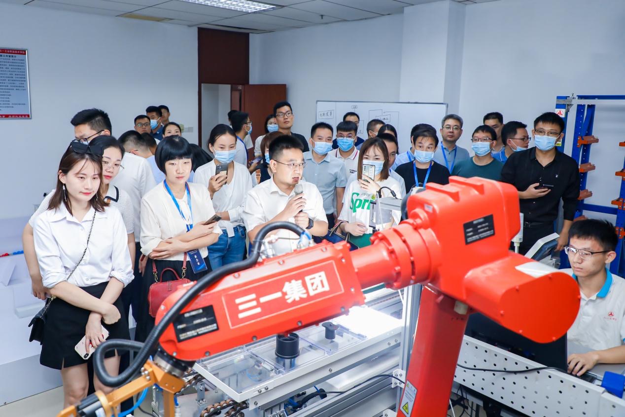 校企联合体，湖南工程机械产业金沙国际线路检测中心联盟成立