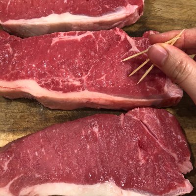 家庭牛排的簡易做法,家庭牛排的簡易做法視頻教程