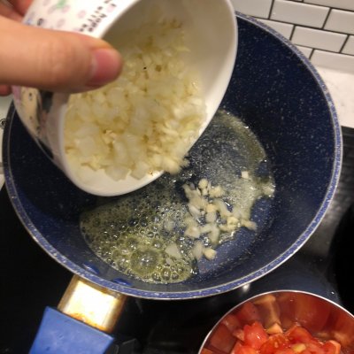 家庭牛排的簡易做法,家庭牛排的簡易做法視頻教程