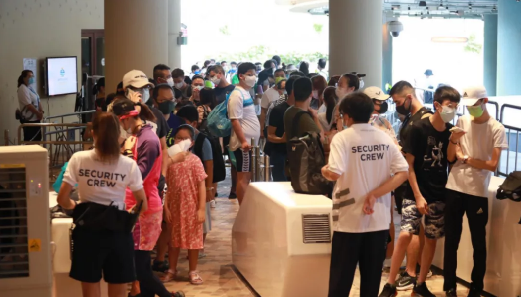 港媒：香港海洋公园水上乐园中秋节正式开放，排队和价格成槽点