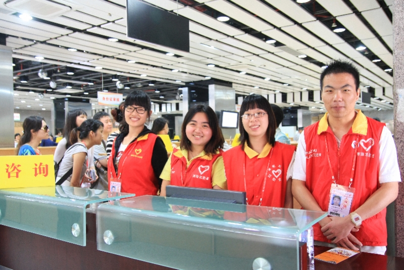 逾千人报名广交会志愿者，服务客商须保持50厘米距离