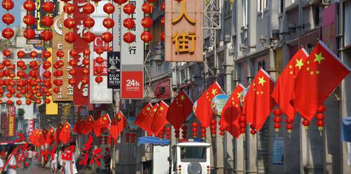 图集｜迎国庆，广州街头闪耀最美“中国红”