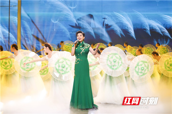 今晚19:30《稻花乡里说丰年》国庆特别节目将在湖南卫视现场直播