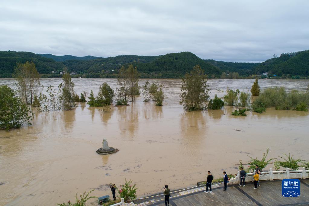 四川阆中：洪水漫进古城 当地启动I级防汛应急响应