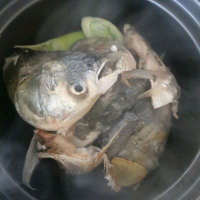 魚頭燉豆腐,魚頭燉豆腐的家常做法