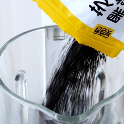 黑芝麻丸的做法（告别脱发挽救睡眠自制黑芝麻丸）