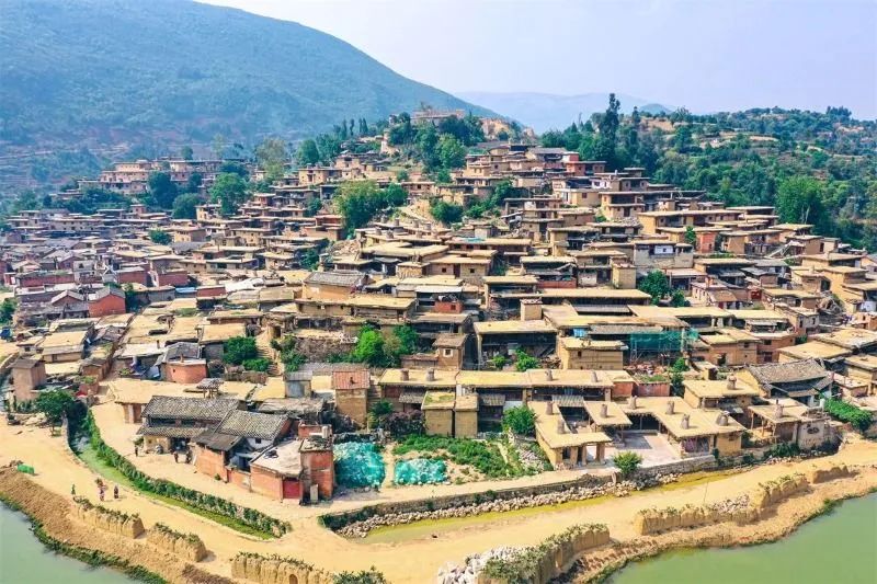 艺术建筑在红河｜楼台岂随烟雨去，碧瓦青砖是沧桑