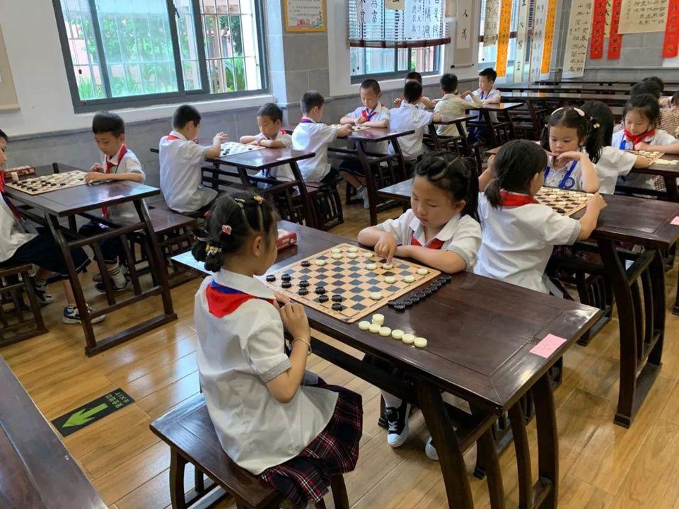 想学围棋去哪里学（全国围棋特色学校名单公示）