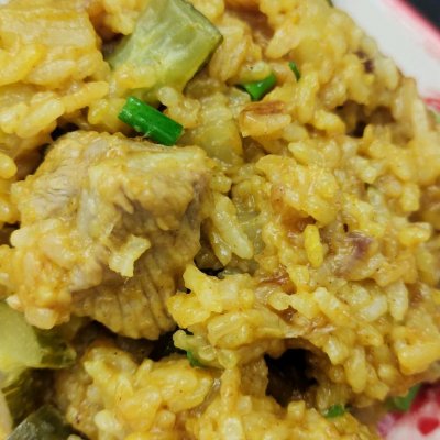 咖喱排骨做法（鲜香下饭的懒人版咖喱土豆排骨焖饭）