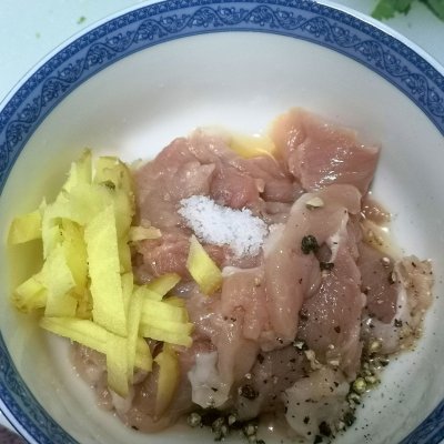 皮蛋瘦肉粥,皮蛋瘦肉粥怎么做簡單又好吃