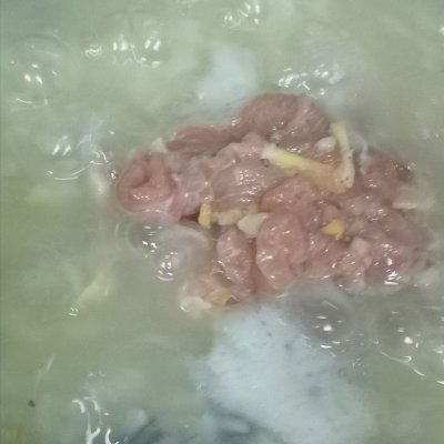 皮蛋瘦肉粥,皮蛋瘦肉粥怎么做簡單又好吃