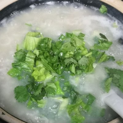 皮蛋瘦肉粥,皮蛋瘦肉粥怎么做簡單又好吃