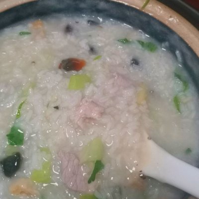 皮蛋瘦肉粥,皮蛋瘦肉粥怎么做簡單又好吃
