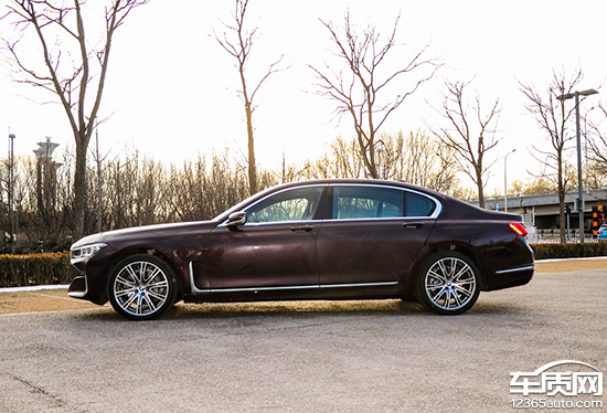 质用车：V6对比L6 到底哪种发动机布局最强