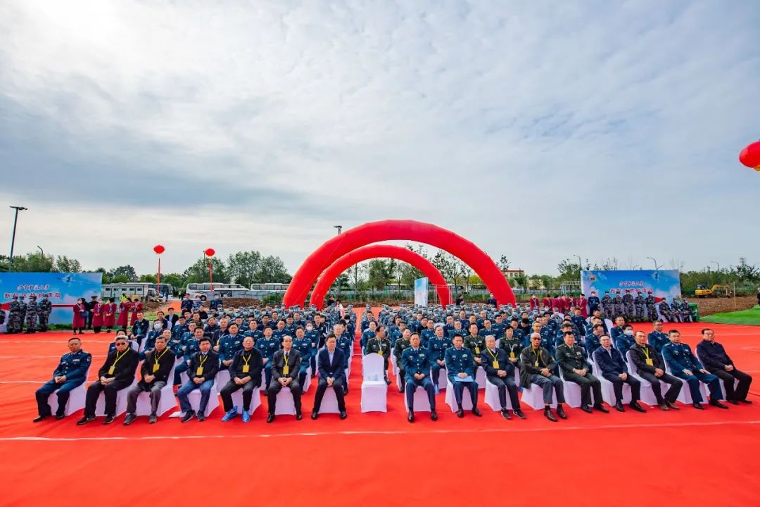 沃土植新绿 起航谱新篇——空军军医大学开展新校区植树活动