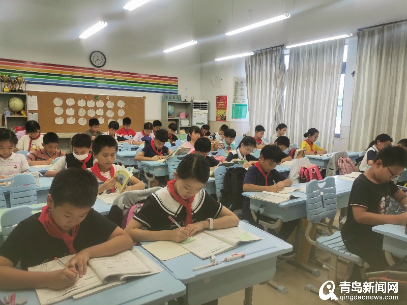 崂山区第二实验小学准备了50多种社团活动(图3)