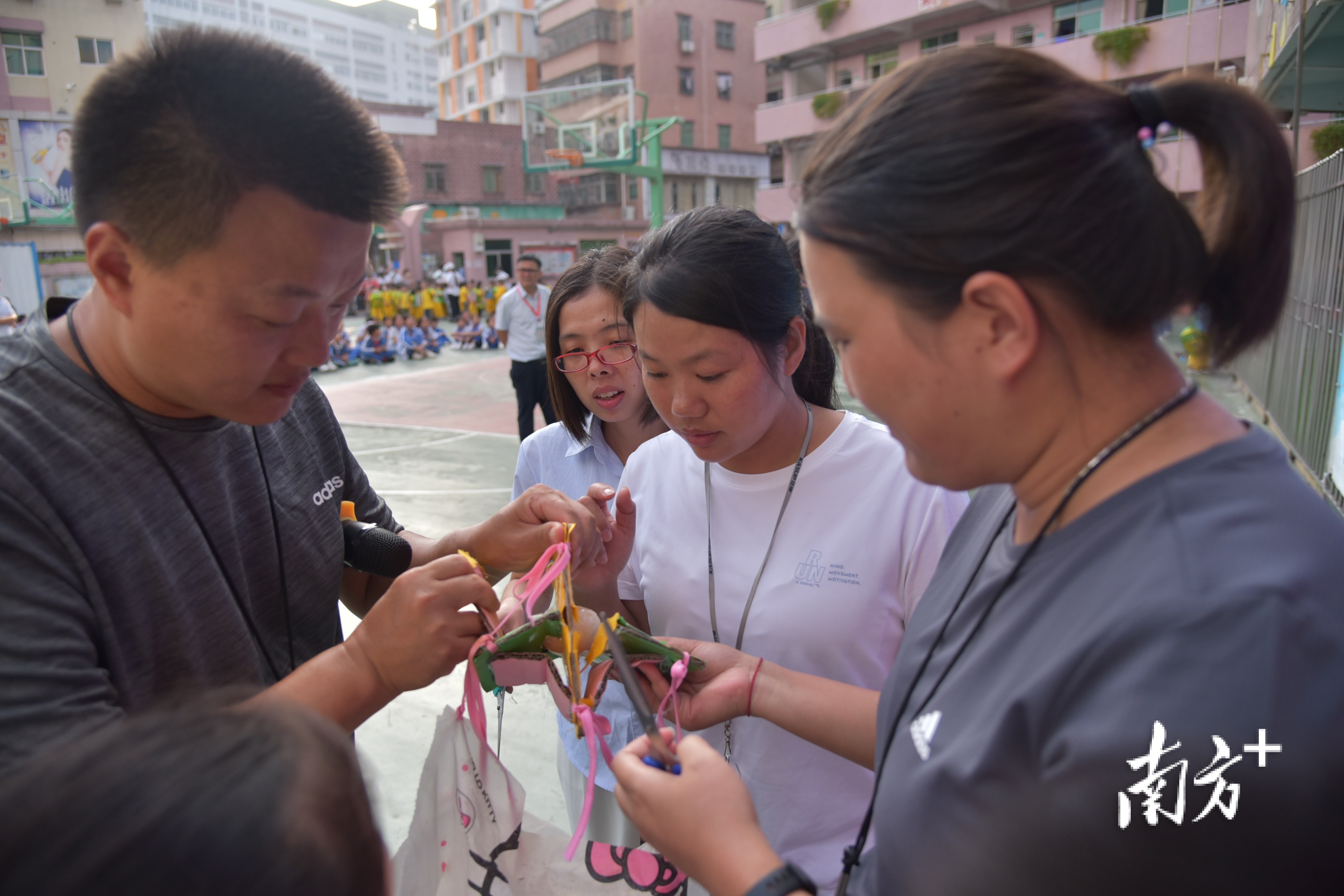 龙华区元芬小学2021科技节大赛太精彩(图3)