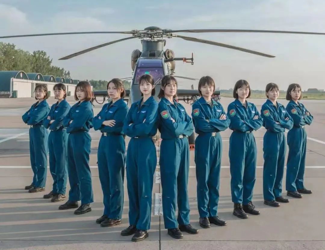 陆军飞行员小姐姐，惊艳全网