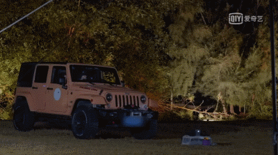 这也算甜甜的恋爱？三角恋男女嘉宾粉丝吵架？女嘉宾被批没教养？