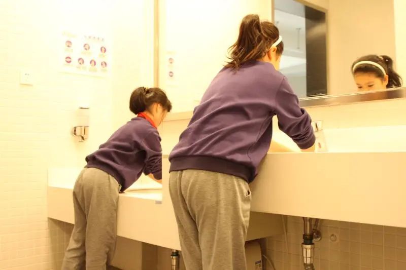 好冷？太暖！成都多所学校紧急加装热水器