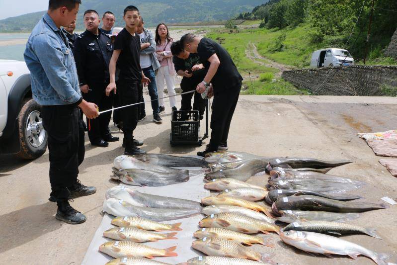 四川广元警方侦破一起特大非法捕捞水产品案