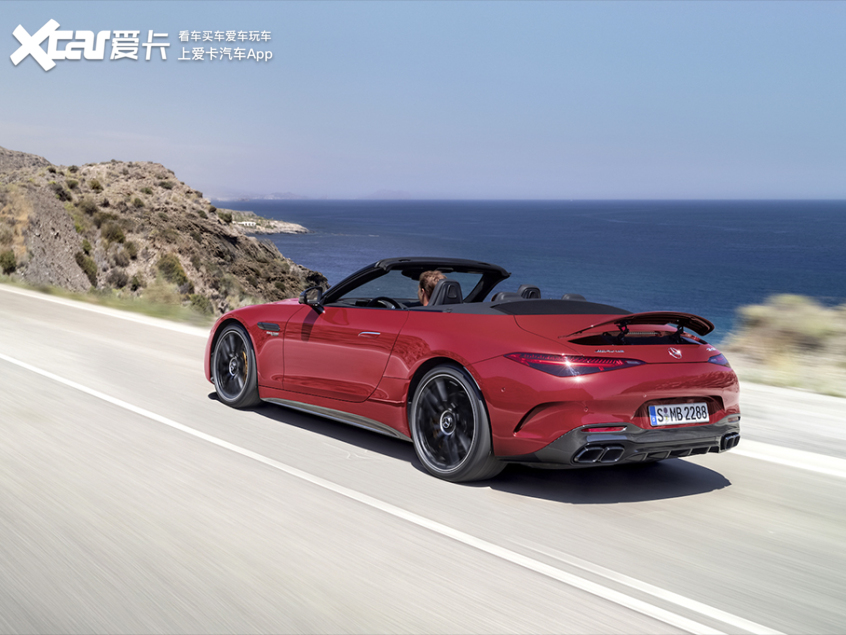 奔驰跑车系列(2 2布局的4座敞篷车 全新梅赛德斯-amg sl全球首发)
