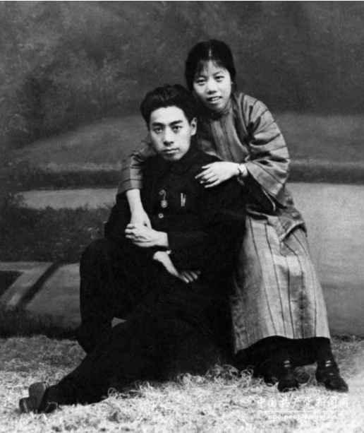 周总理在苏联喝醉酒，回国后检讨，毛主席：喝酒喝醉是常有的事