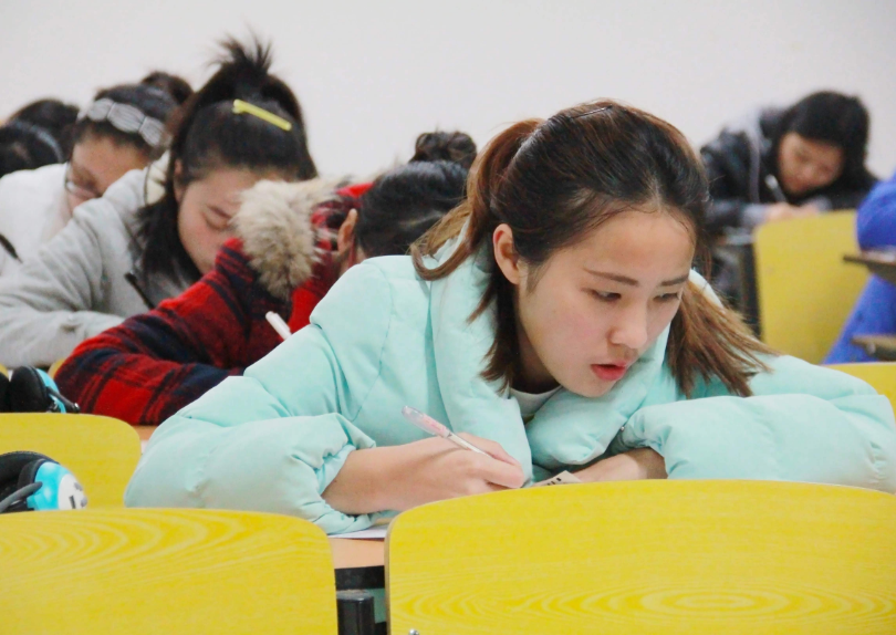 如何攻克英语四六级听力，掌握这5个技巧很重要，助你轻松拿高分