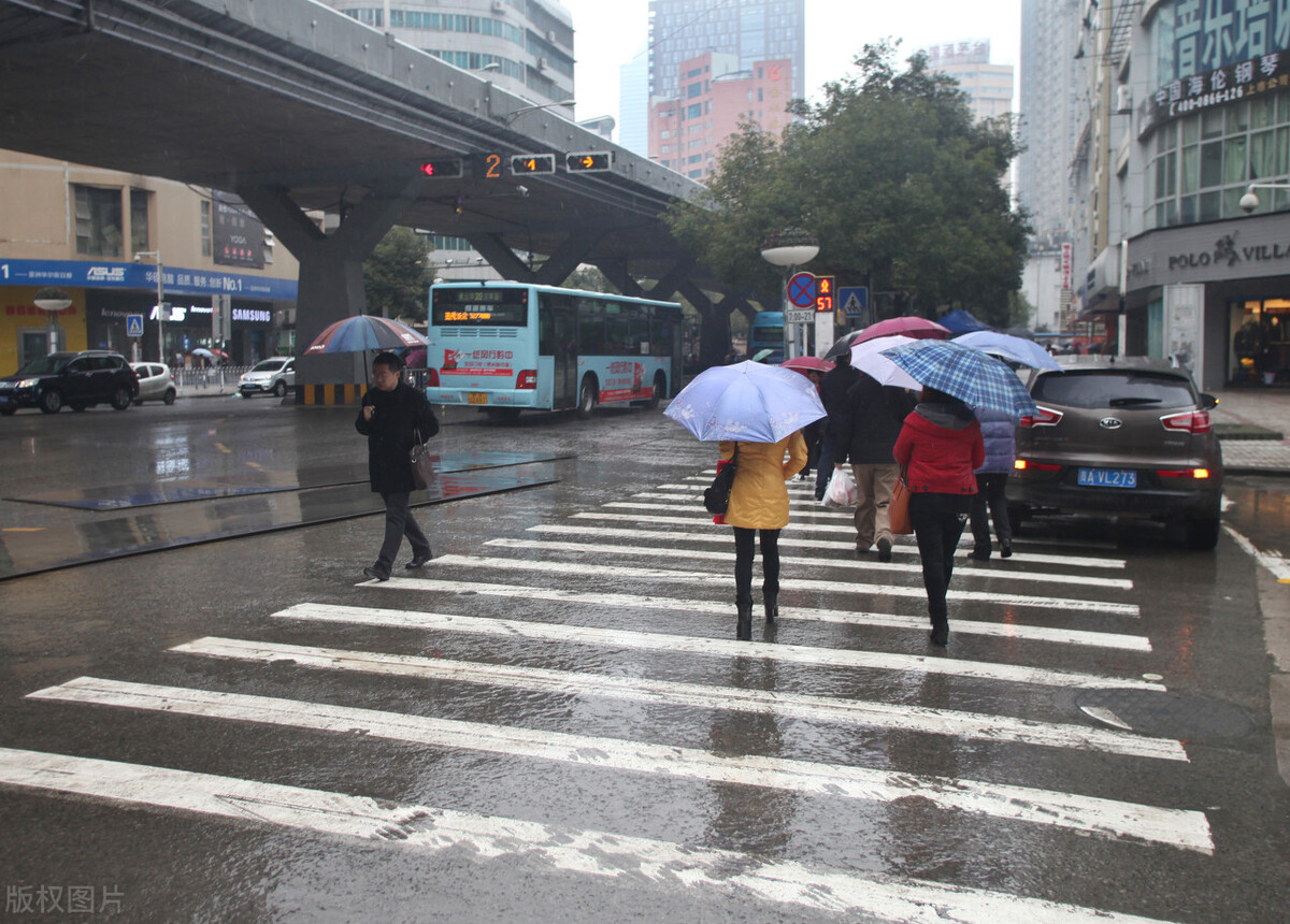 原创：十月，阴雨绵绵