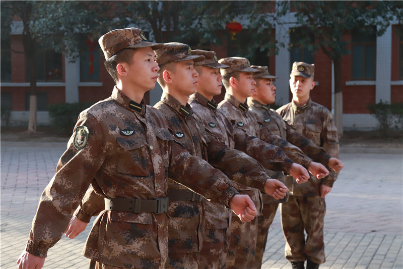 陆军炮兵防空兵学院郑州校区：学党史掀热潮，这个学员队形式活