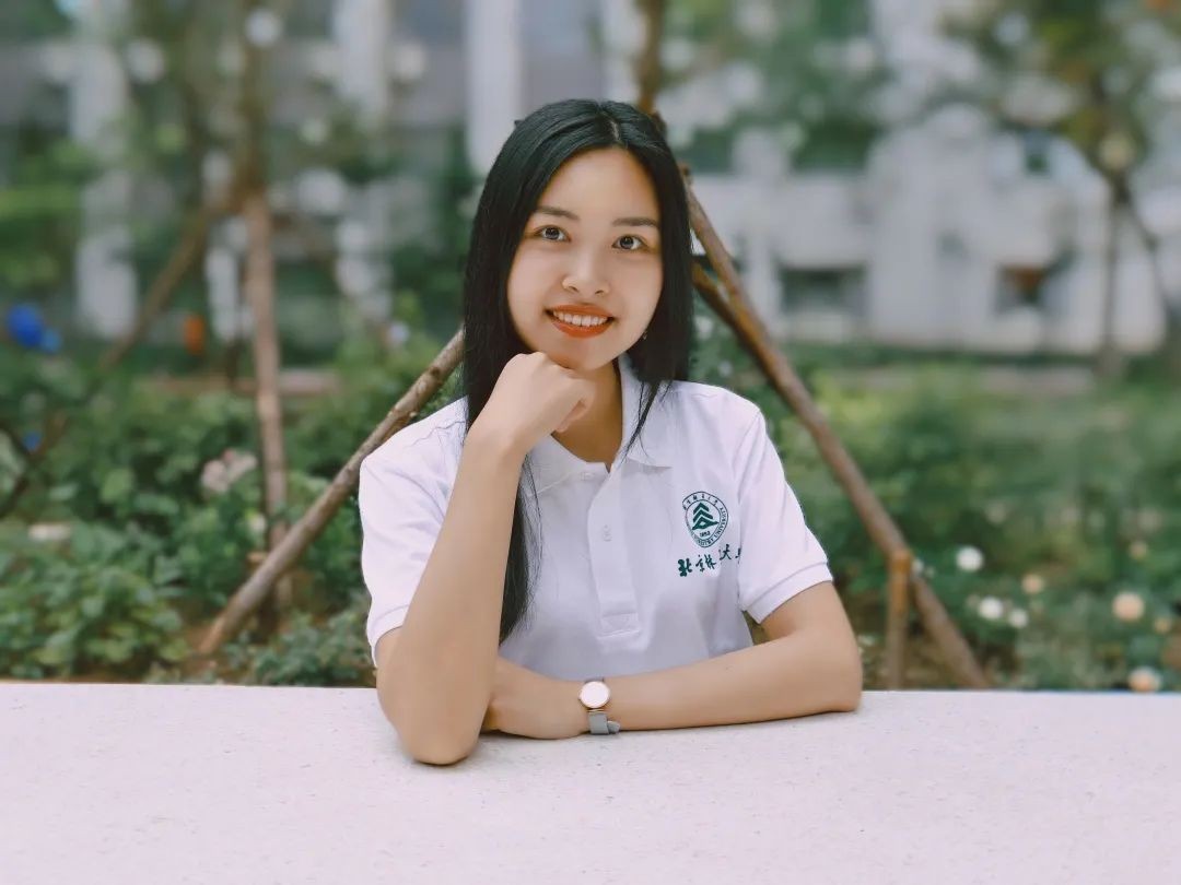 惊艳！北京“双一流”名校2021级新生辅导员集体亮相，网友：眼前一亮！