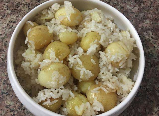 洋芋、土豆和马铃薯是同一个东西吗？其传入中国时是贵族食物！