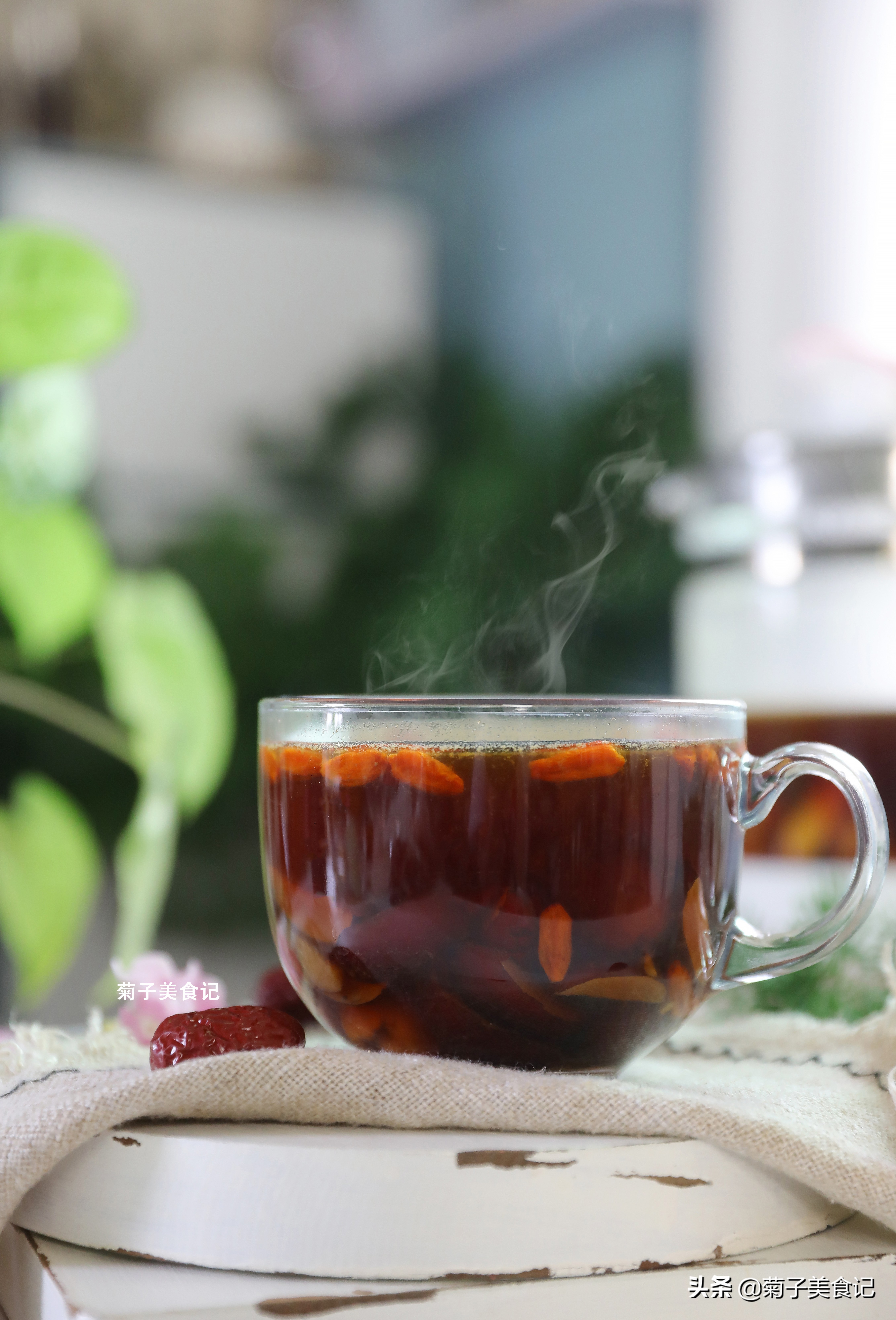 秋天给自己煮上一壶红糖姜茶,喝着暖暖的,女生要学,男生更要会