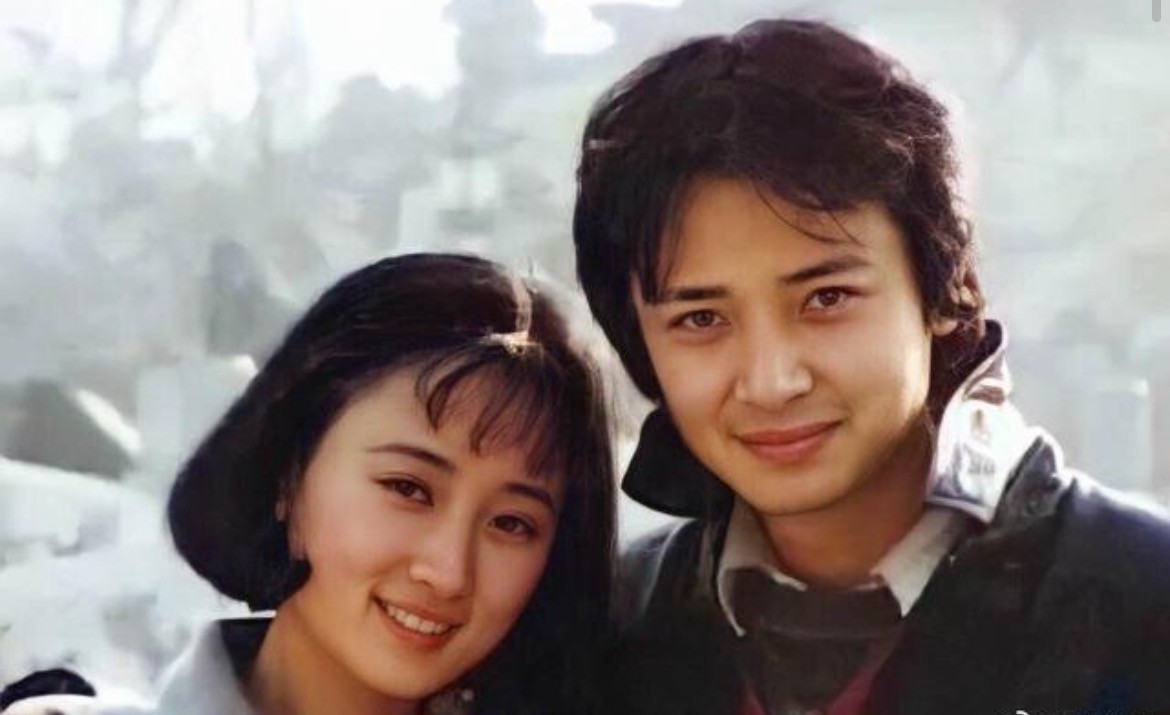 戏里颠倒众生，戏外专情一人？4位情史干净的男星，娱乐圈太稀缺