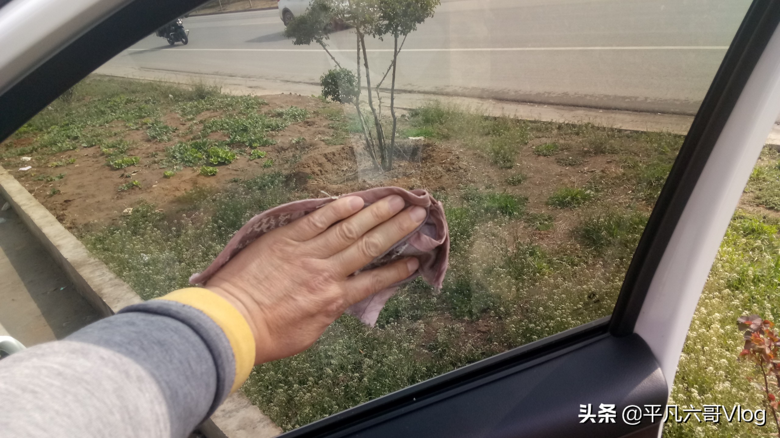自己的爱车如何清洗才省钱？看看我的操作，你就明白了