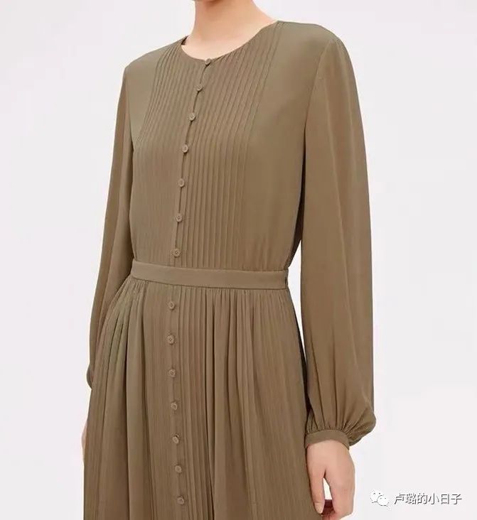 看了這8個(gè)國(guó)產(chǎn)服飾品牌，才明白什么是屬于中國(guó)的高級(jí)感