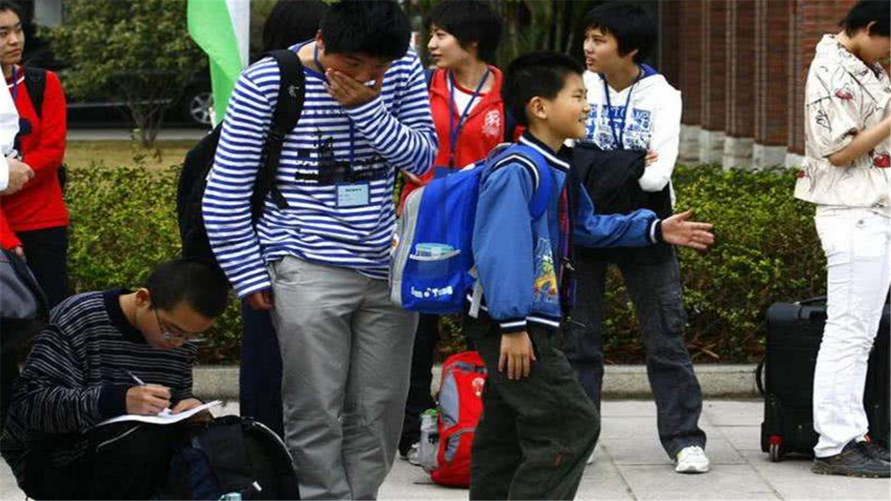 当年那个两天半读完小学，10岁考上大学的山东神童，现在咋样了？